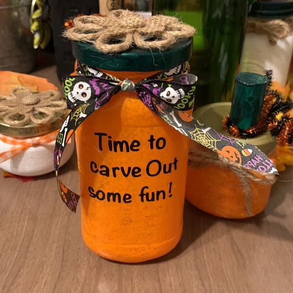 Hand Crafted- ‘time to carve out some fun’ pumpkin storage jar - Picture 2 of 5